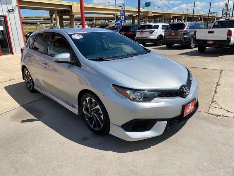Toyota Corolla iM CVT (Natl) 2017