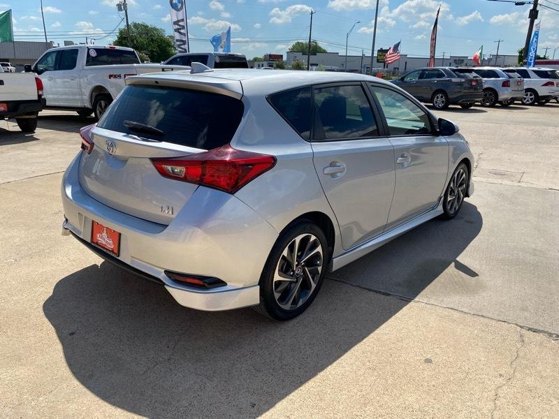 Toyota Corolla iM CVT (Natl) 2017
