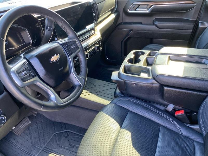 Chevrolet Silverado 1500 2WD Crew Cab 147" LT 2023