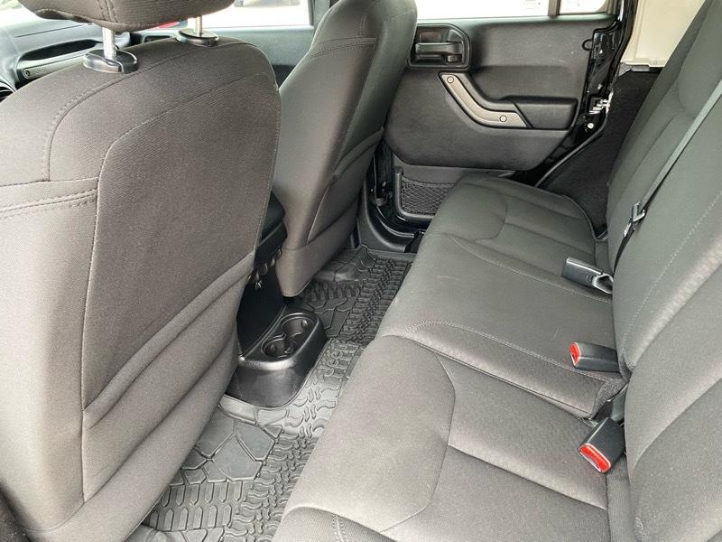 Jeep Wrangler Unlimited 4WD 4dr Sport 2016