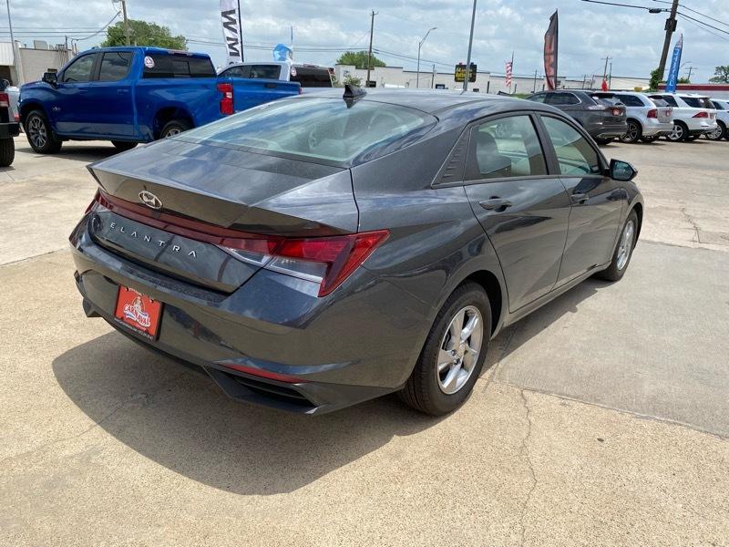 Hyundai Elantra SE IVT 2021