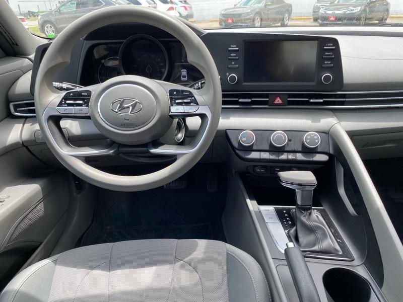 Hyundai Elantra SE IVT 2021