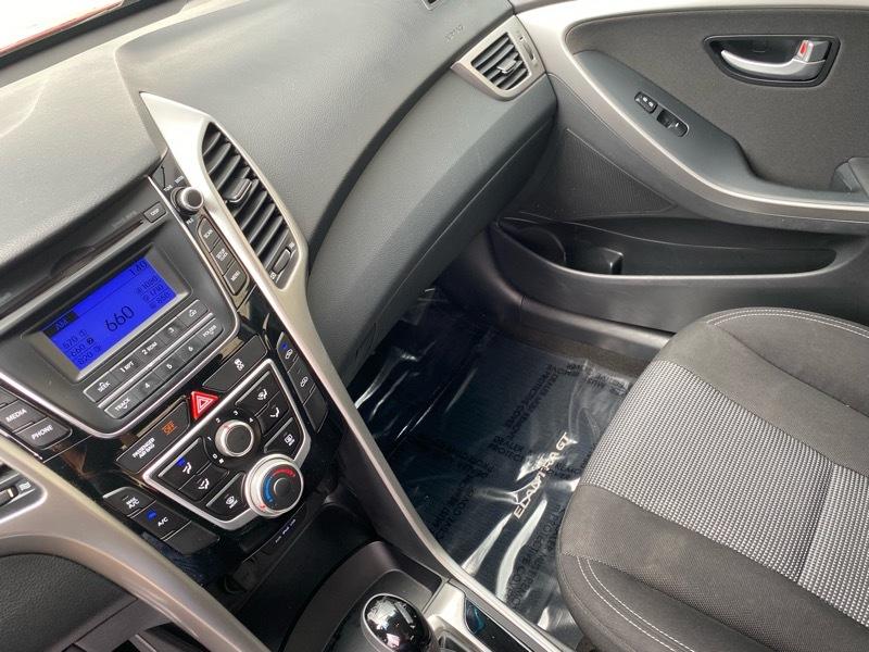 Hyundai Elantra GT Auto 2017