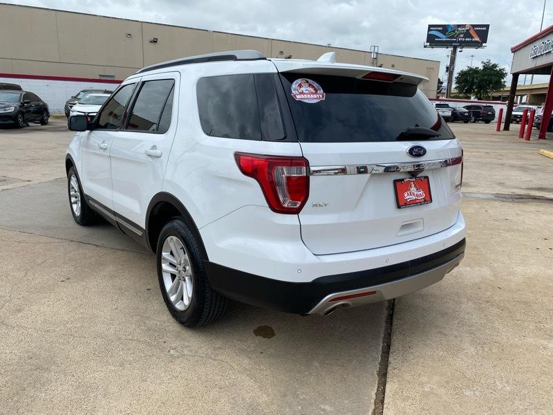 Ford Explorer FWD 4dr XLT 2016