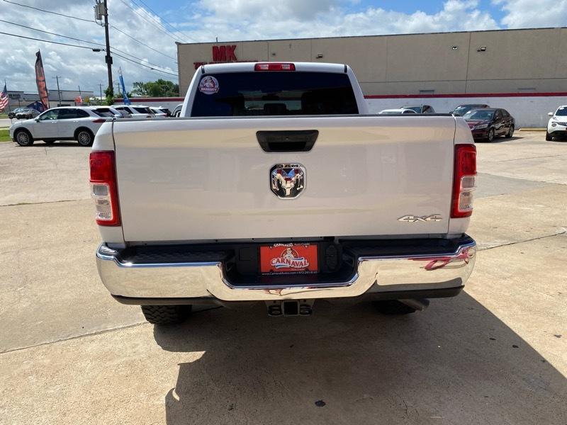 RAM 2500 Tradesman 4x4 Crew Cab 6'4" Box 2021