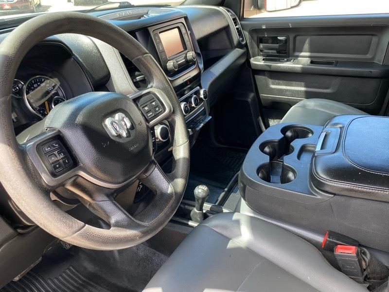 RAM 2500 Tradesman 4x4 Crew Cab 6'4" Box 2021
