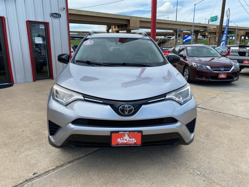 Toyota RAV4 LE FWD (Natl) 2018