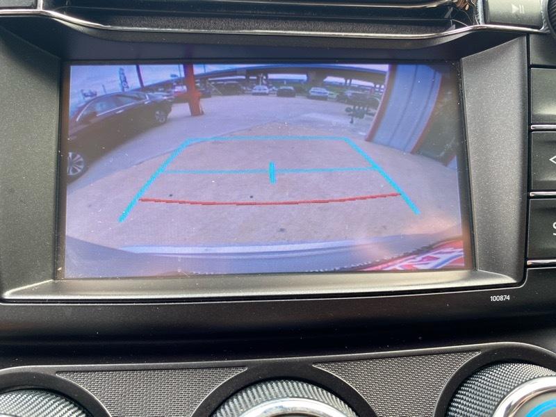 Toyota RAV4 LE FWD (Natl) 2018