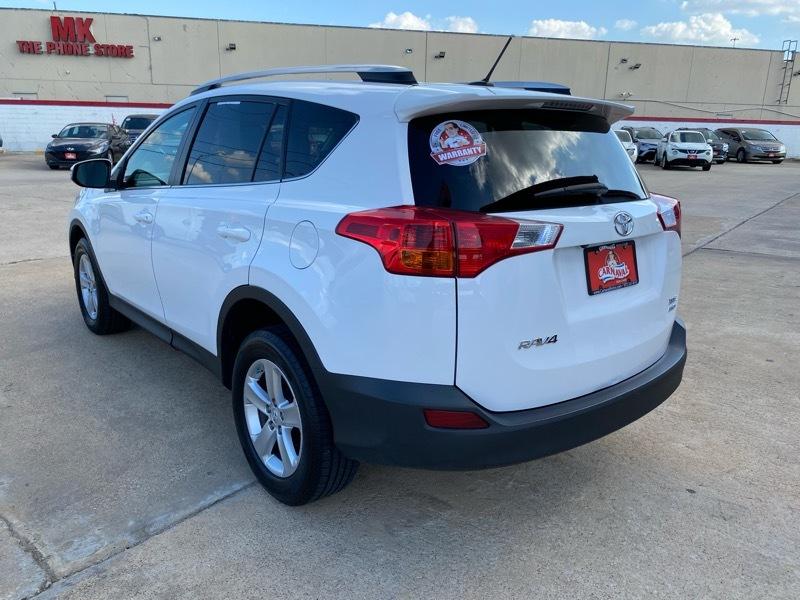 Toyota RAV4 AWD 4dr XLE (Natl) 2013