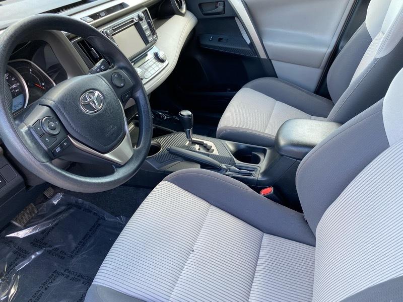 Toyota RAV4 AWD 4dr XLE (Natl) 2013