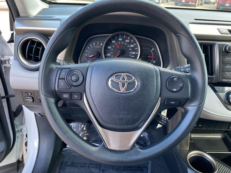 Toyota RAV4 AWD 4dr XLE (Natl) 2013