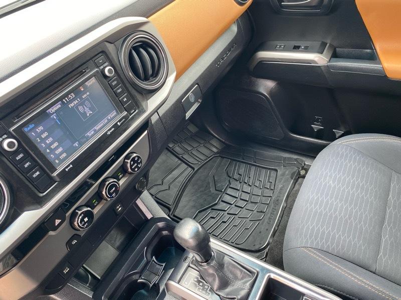 Toyota Tacoma SR5 2017