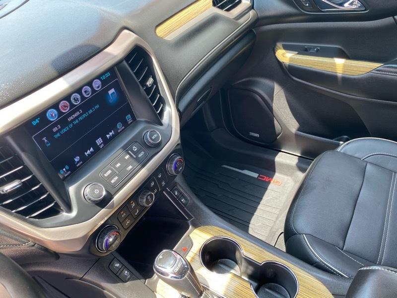 GMC Acadia AWD 4dr Denali 2017