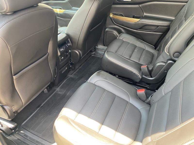 GMC Acadia AWD 4dr Denali 2017