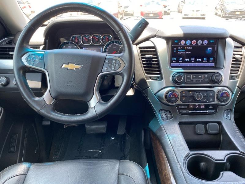 Chevrolet Suburban 4WD 4dr 1500 LT 2018