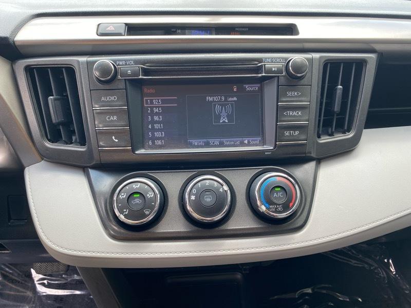 Toyota RAV4 FWD 4dr LE (Natl) 2015