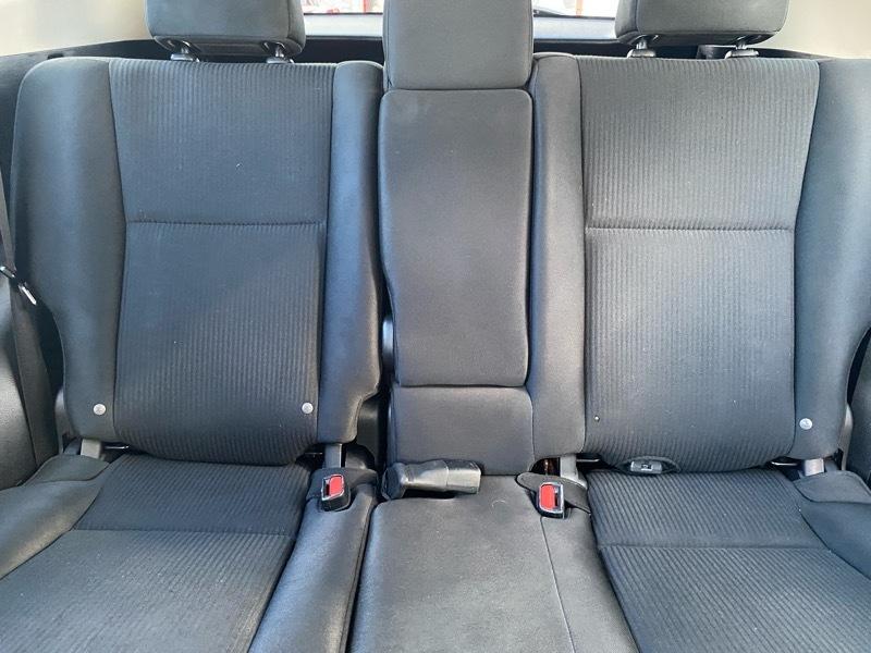 Toyota RAV4 LE FWD (Natl) 2018