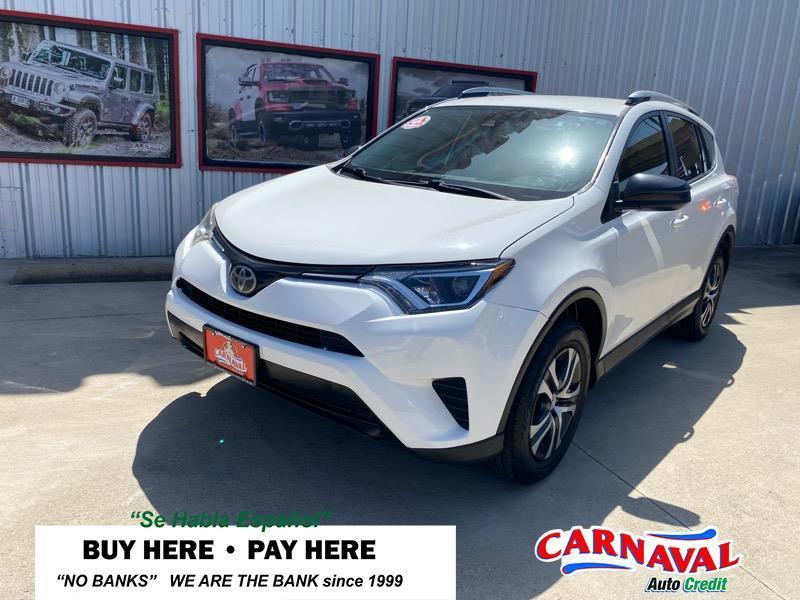 Toyota RAV4 LE FWD (Natl) 2017