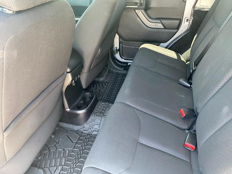 Jeep Wrangler Unlimited 4WD 4dr Sport 2015