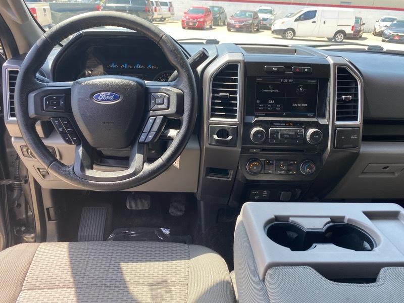 Ford F-150 2WD SuperCrew 157" Lariat 2015