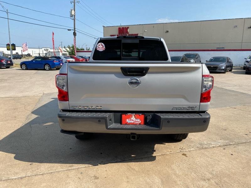 Nissan Titan 4x4 Crew Cab PRO-4X 2018