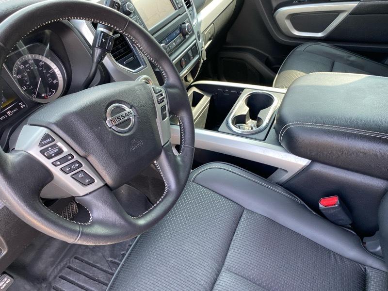 Nissan Titan 4x4 Crew Cab PRO-4X 2018
