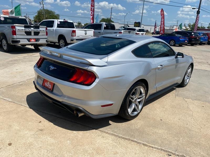 Ford Mustang EcoBoost Fastback 2019