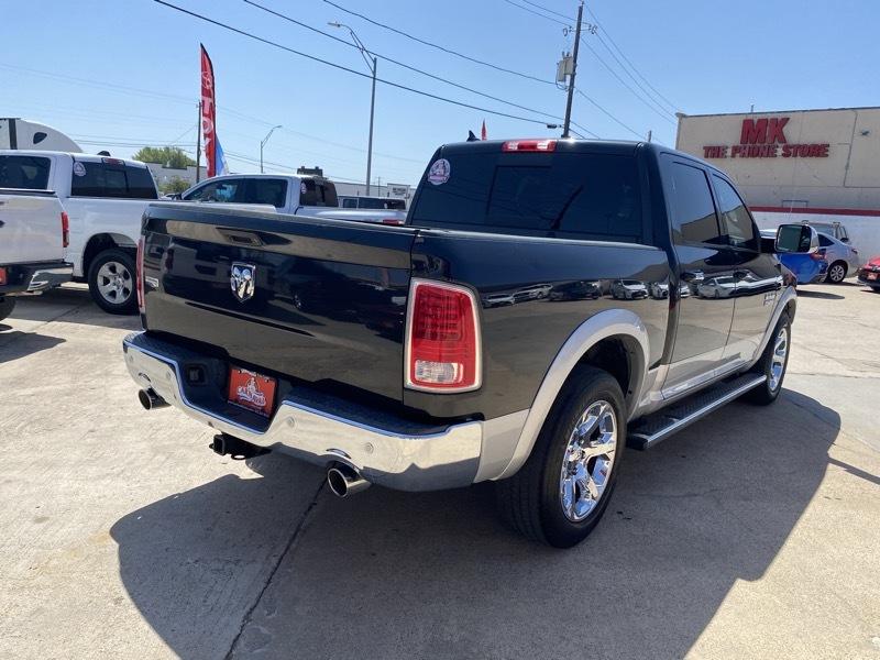 RAM 1500 2WD Crew Cab 140.5" Laramie 2016