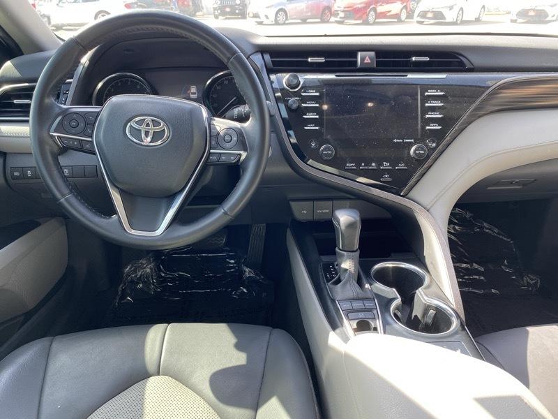 Toyota Camry XLE Auto (Natl) 2020