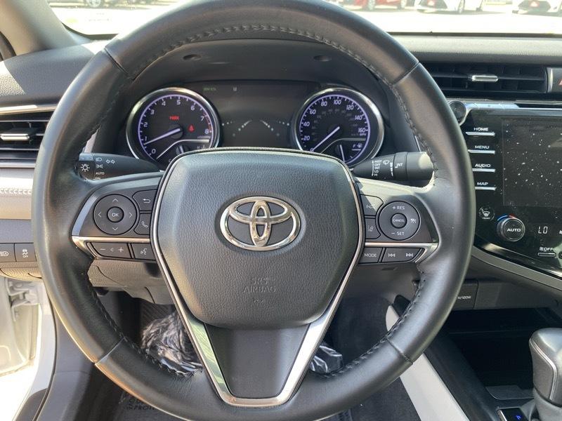 Toyota Camry XLE Auto (Natl) 2020