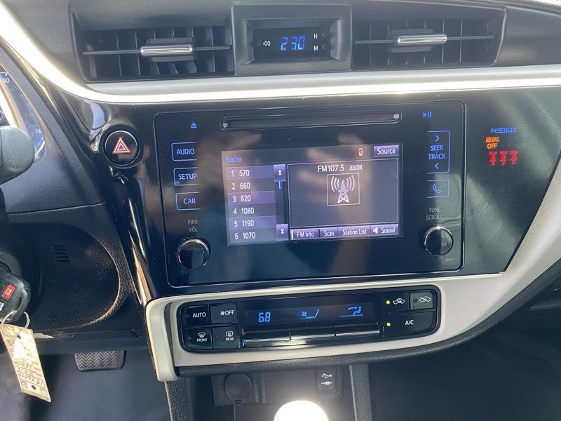 Toyota Corolla XLE CVT (Natl) 2018