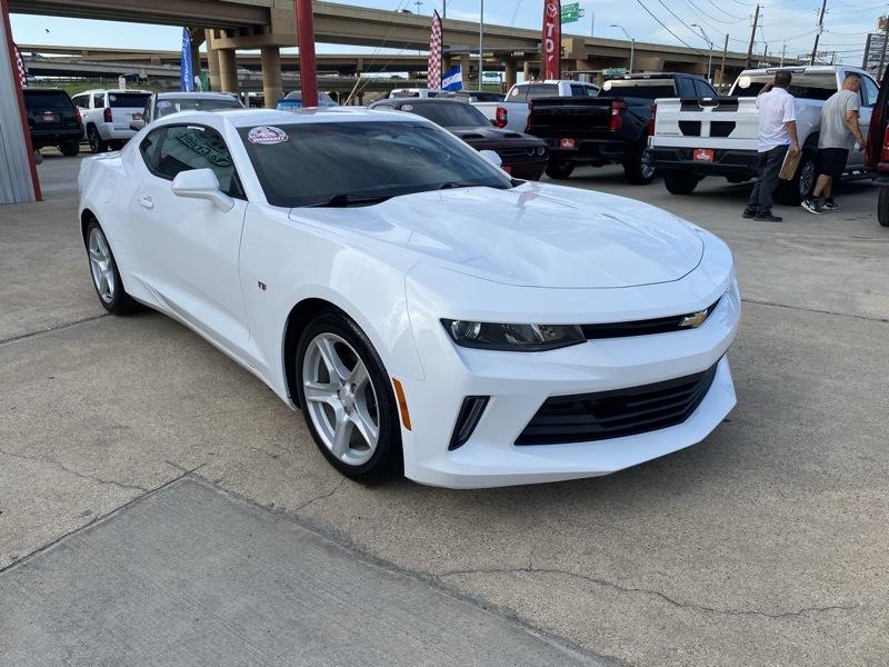 Chevrolet Camaro 2dr Cpe 1LT 2017