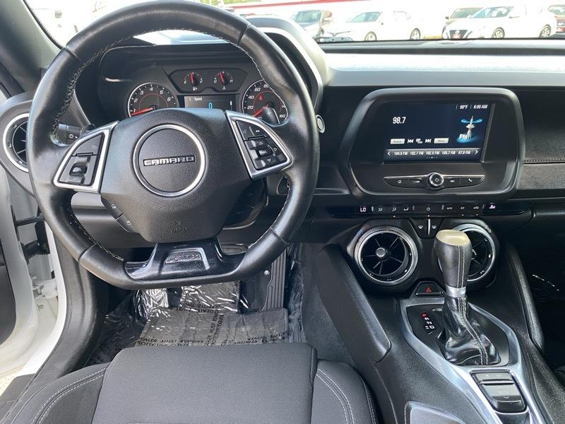Chevrolet Camaro 2dr Cpe 1LT 2017