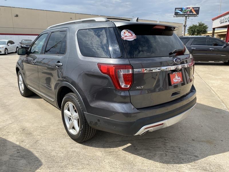 Ford Explorer XLT 4WD 2017