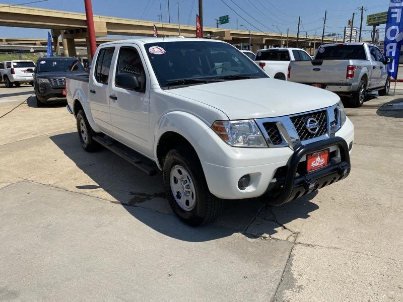 Nissan Frontier 2WD Crew Cab SWB Auto Desert Runner 2016