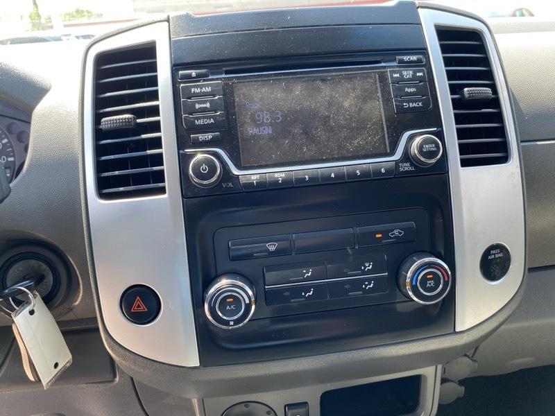 Nissan Frontier 2WD Crew Cab SWB Auto Desert Runner 2016
