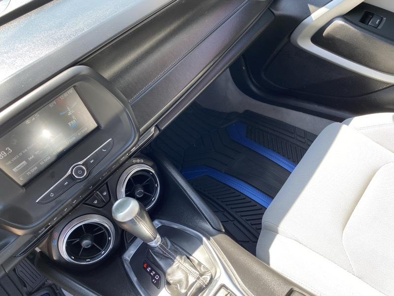 Chevrolet Camaro 2dr Cpe 1LT 2018