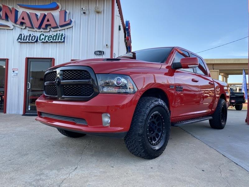 RAM 1500 Night 4x2 Crew Cab 5'7" Box *Ltd Avail* 2018