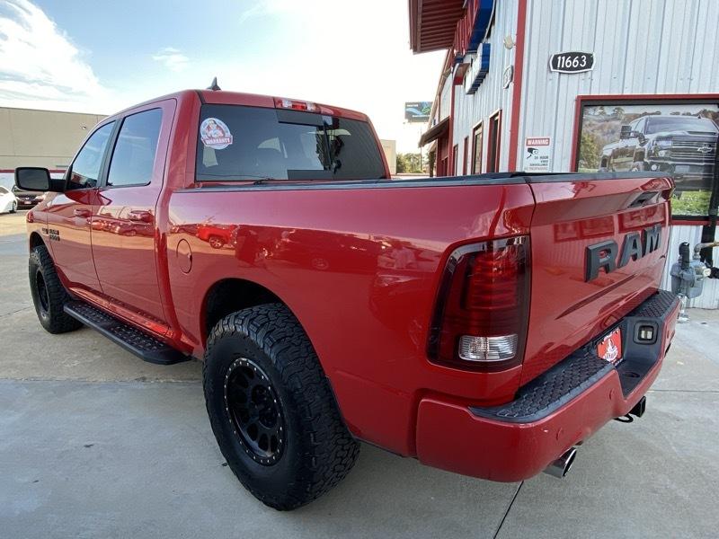 RAM 1500 Night 4x2 Crew Cab 5'7" Box *Ltd Avail* 2018