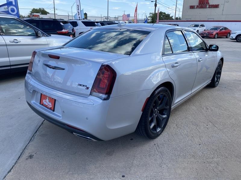 Chrysler 300 300S RWD 2021