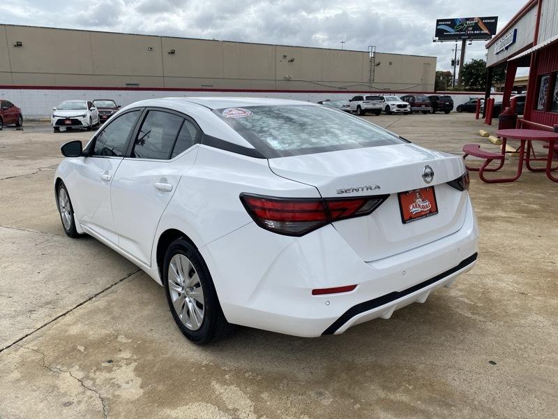 Nissan Sentra S CVT 2020