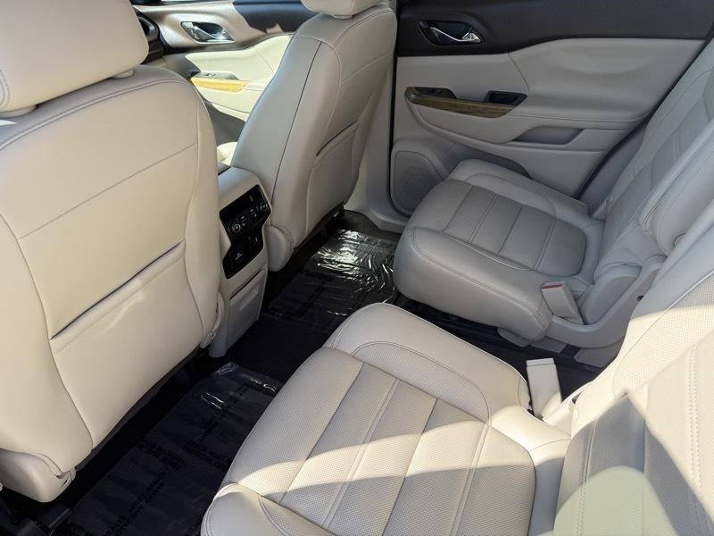 GMC Acadia FWD 4dr Denali 2018