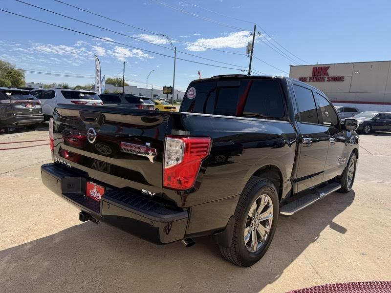 Nissan Titan 4x2 Crew Cab SV 2017