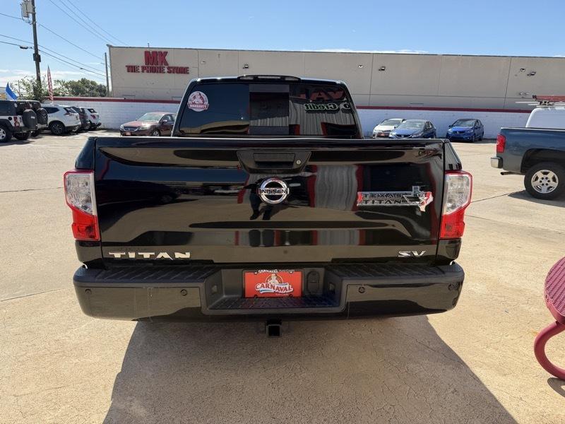 Nissan Titan 4x2 Crew Cab SV 2017