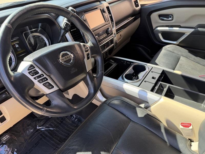 Nissan Titan 4x2 Crew Cab SV 2017