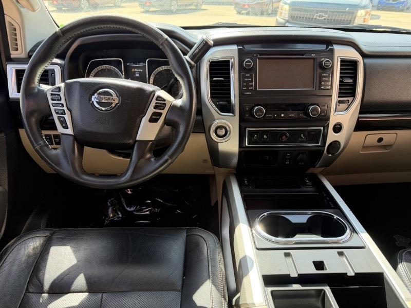 Nissan Titan 4x2 Crew Cab SV 2017