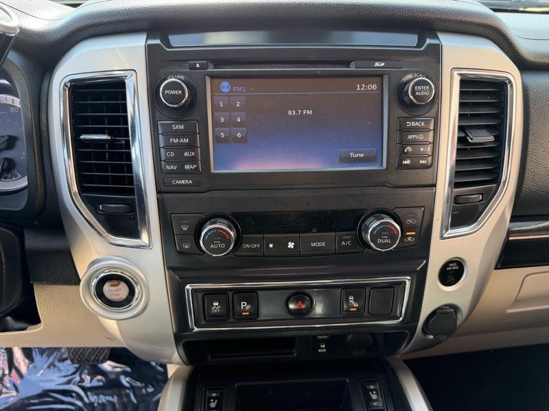 Nissan Titan 4x2 Crew Cab SV 2017