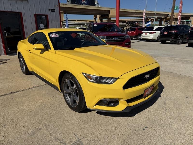 Ford Mustang 2dr Fastback V6 2015