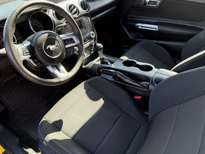 Ford Mustang 2dr Fastback V6 2015