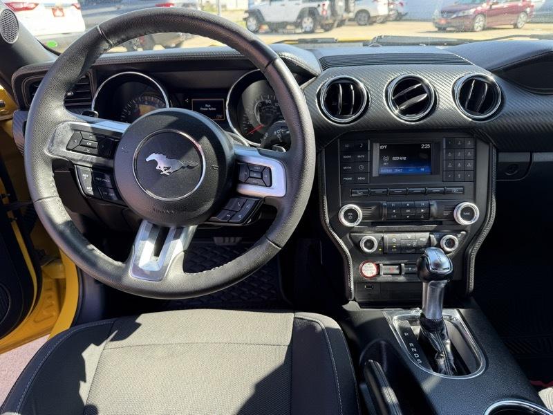 Ford Mustang 2dr Fastback V6 2015